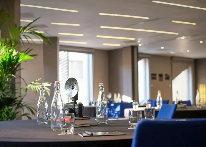 Montcalm East, Autograph Collection Hotel